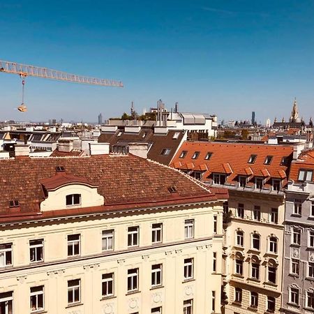 Mitten Im Achten. Zentrale Wohnung In Wien Zewnętrze zdjęcie