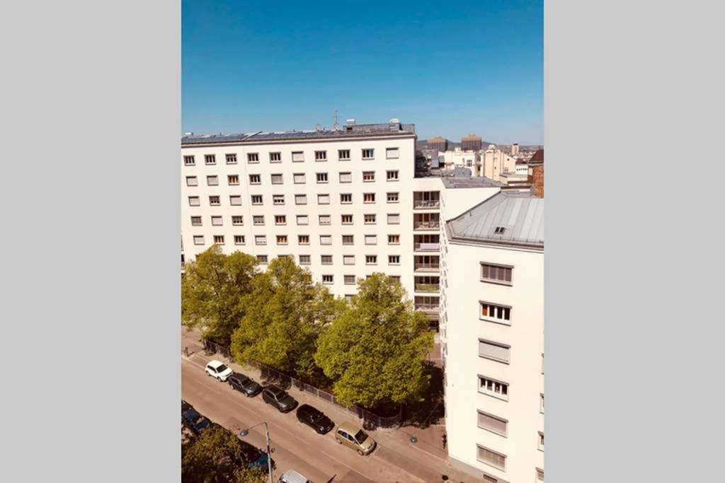 Mitten Im Achten. Zentrale Wohnung In Wien Zewnętrze zdjęcie